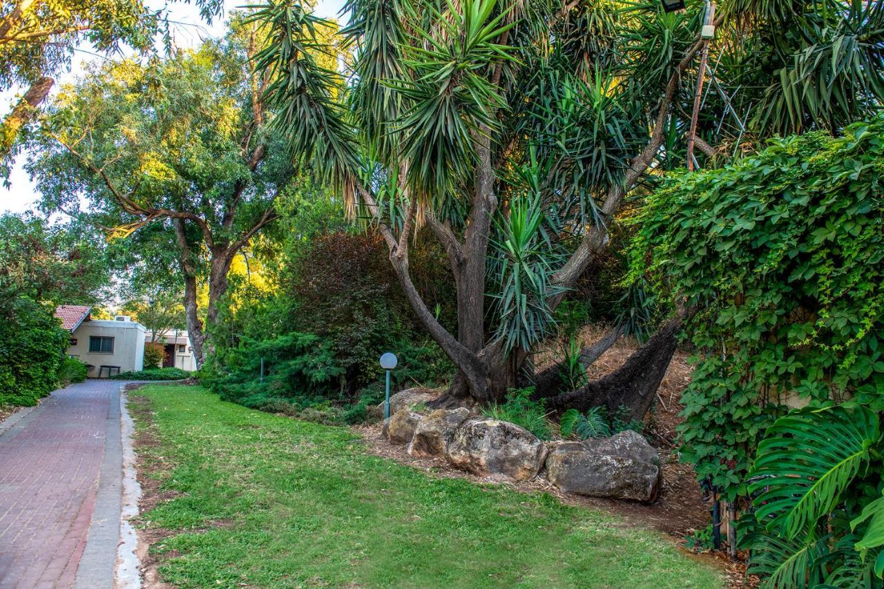 כפר הנופש קיבוץ גדות Kibbutz Gadot Galilean Resort Eksteriør billede