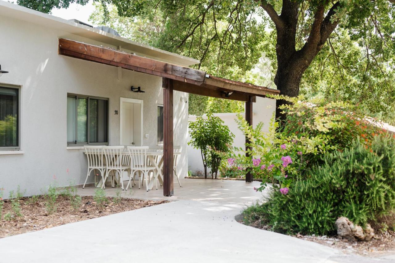 כפר הנופש קיבוץ גדות Kibbutz Gadot Galilean Resort Eksteriør billede