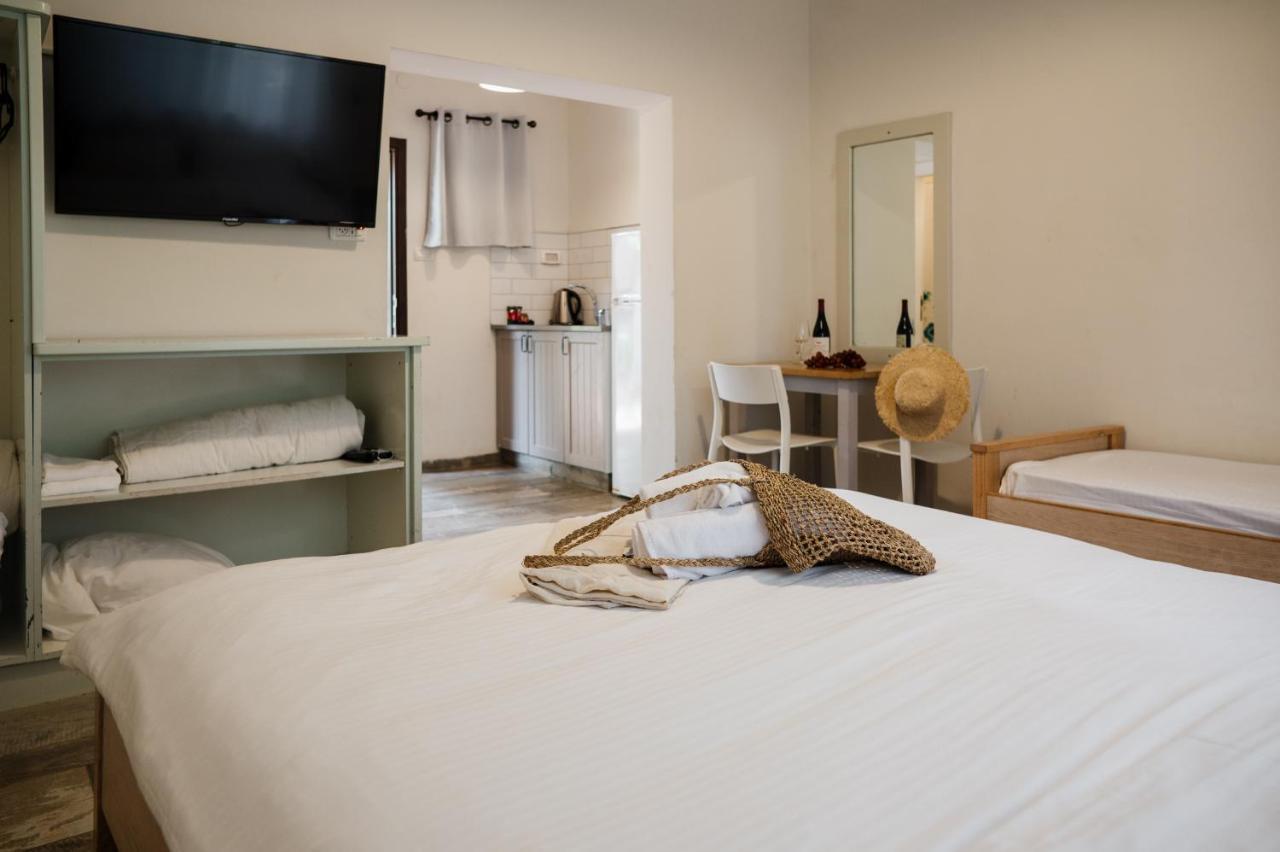 כפר הנופש קיבוץ גדות Kibbutz Gadot Galilean Resort Eksteriør billede