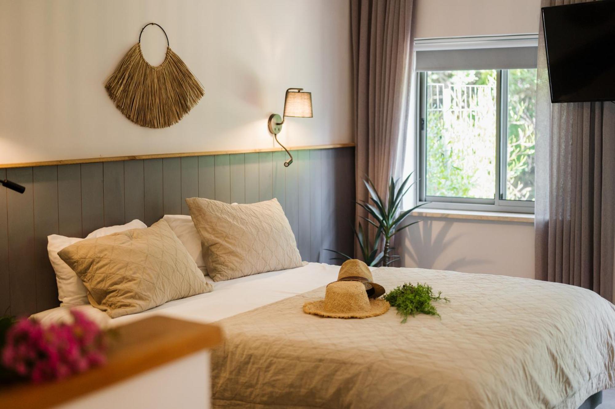 כפר הנופש קיבוץ גדות Kibbutz Gadot Galilean Resort Eksteriør billede